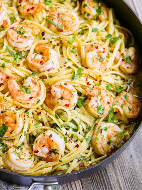 Steurgarnalen met knoflook en pasta
